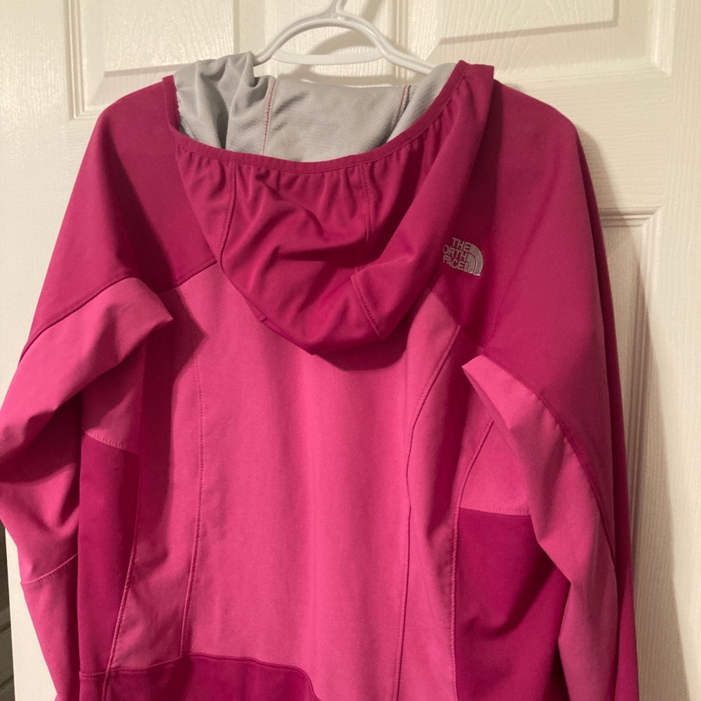 Used large women’s waterproof wind breaker Jacket